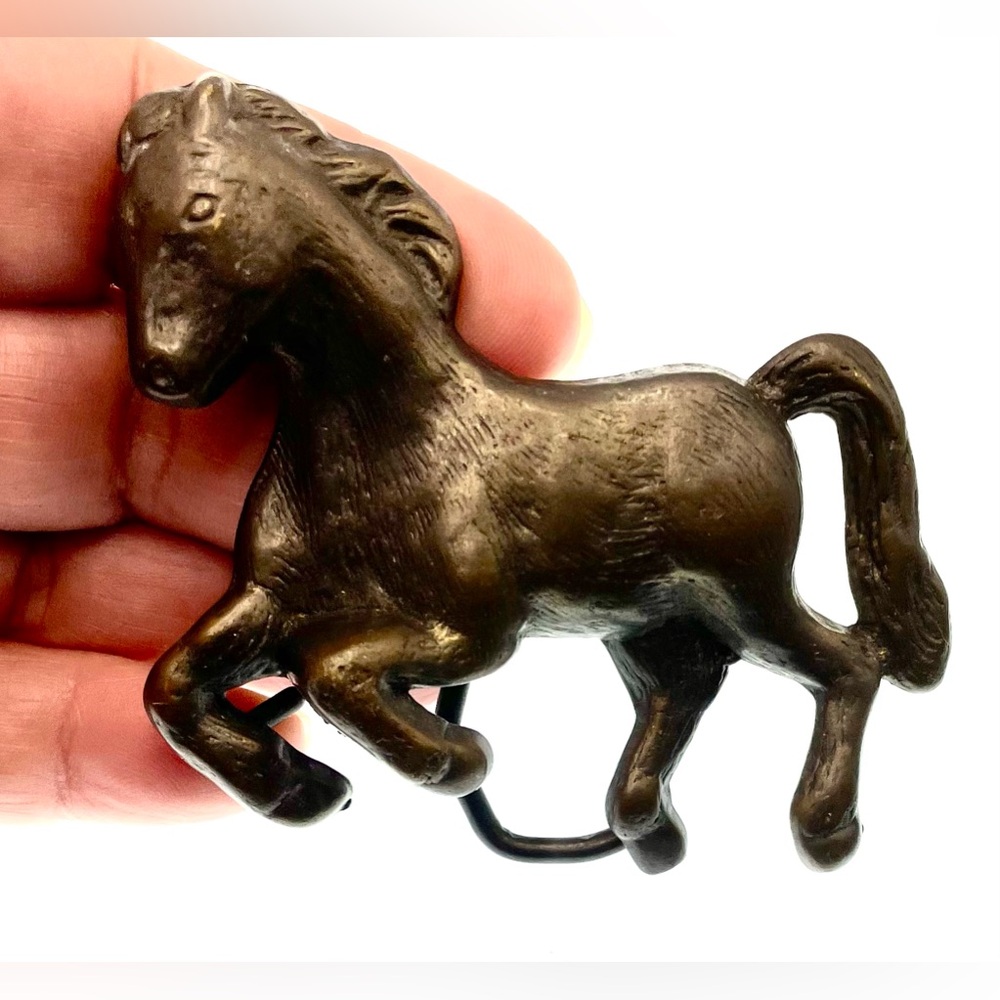 Vintage 1970s Equestrian Horse Free Form Jumping Brass Tone Belt Buckle MBCI - Picture 4 of 8